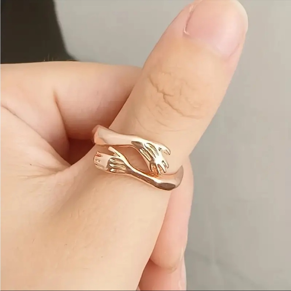 🛍️rose golden adjustable hug ring